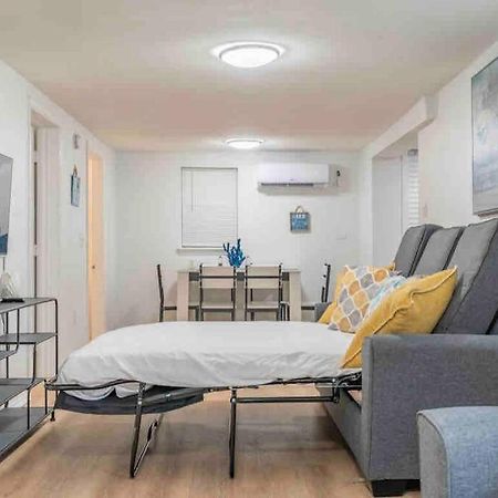 Lovely 2 Bedrooms, Steps Away From The Beach. 브레이든턴비치 외부 사진